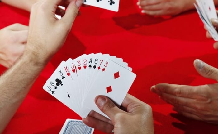 Tien len mien Nam va 4 sai lam nhat dinh nguoi choi can phai tranh
