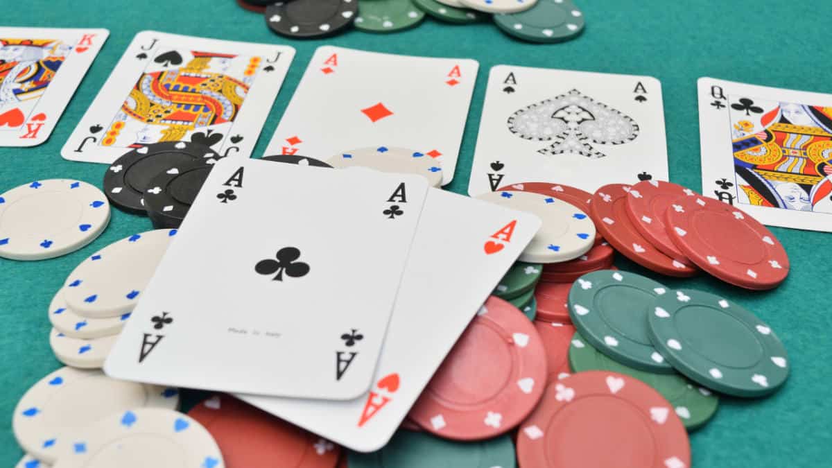 Quy dinh ve la bai Poker va cac quy tac cua no up xuong
