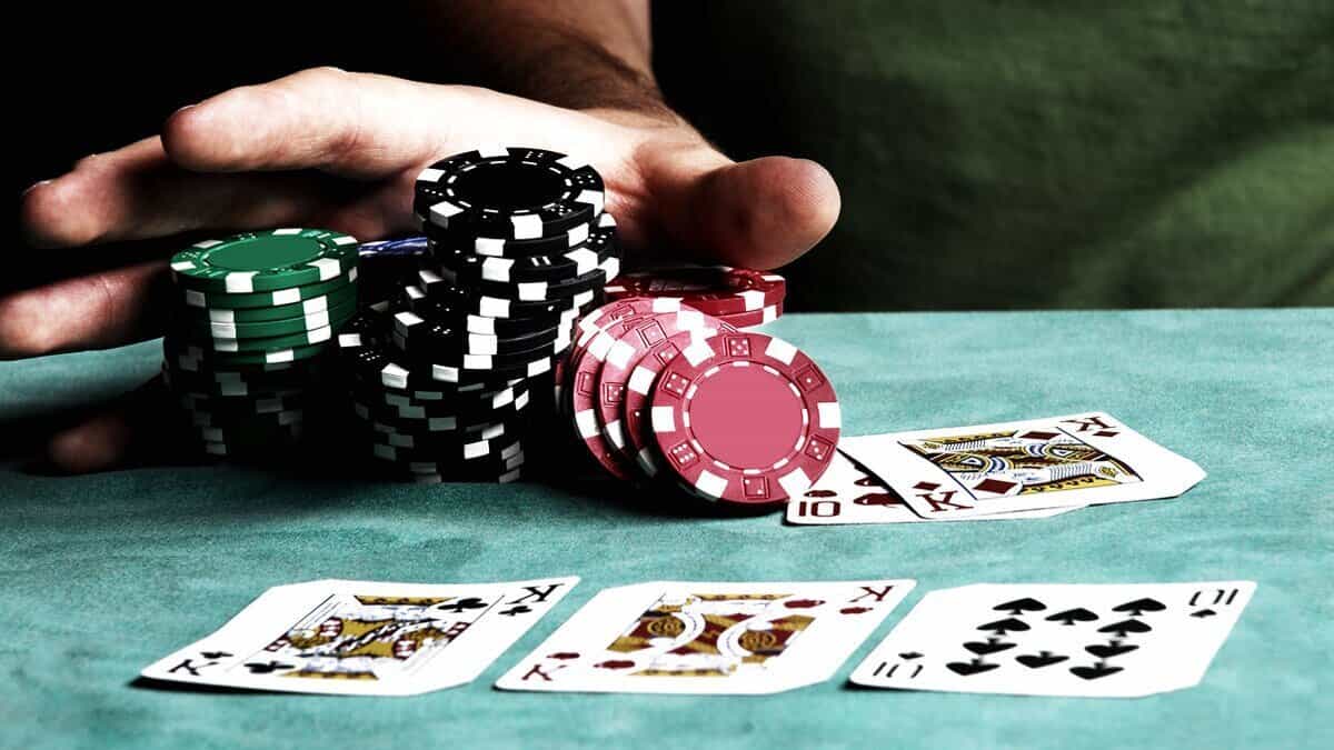 Chiến thắng trong mọi ván bài Poker cực dễ với 3 kỹ thuật cao thủ hay dùng Chien thang trong moi van bai Poker cuc de voi 3 ky thuat cao thu hay dung